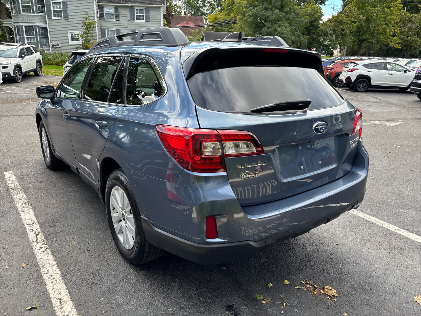 Used 2016 Subaru Outback 2.5i Premium AWD/4WD image 6