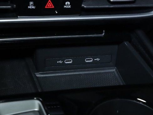 Used 2024 Volkswagen Atlas SE AWD/4WD image 26