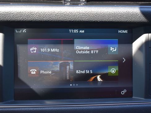 Used 2017 Jaguar XF S image 18