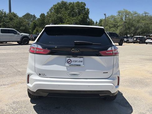 Used 2023 Ford Edge SE AWD/4WD image 6