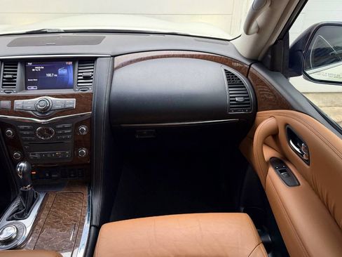 Used 2016 INFINITI QX80 4WD w/ Signature Edition Package image 37