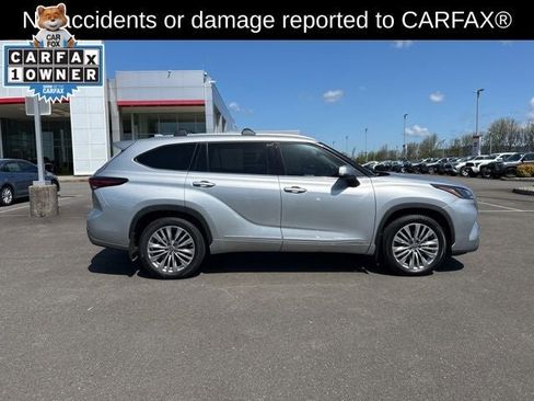 Used 2024 Toyota Highlander Platinum AWD/4WD image 5