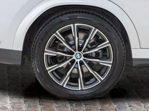 Used 2023 BMW X6 xDrive40i w/ M Sport Package image 43