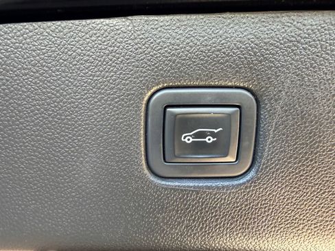 Used 2020 Chevrolet Blazer LT w/ Sound & Technology Package AWD/4WD image 25