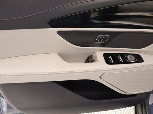 New 2026 Lincoln Nautilus Premier w/ Jet Appearance Package AWD/4WD image 15