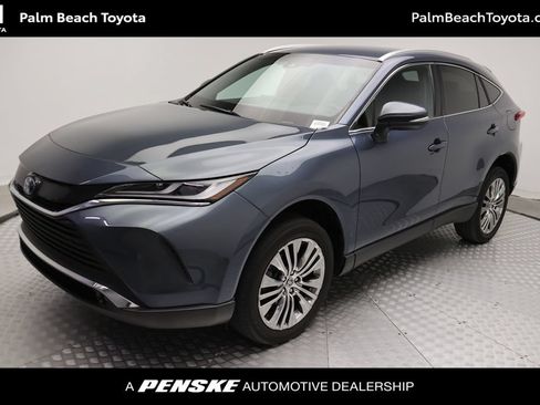 Certified 2023 Toyota Venza XLE AWD/4WD image 1