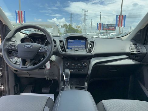 Used 2018 Ford Escape SE w/ SE Sync 3 Package FWD image 29