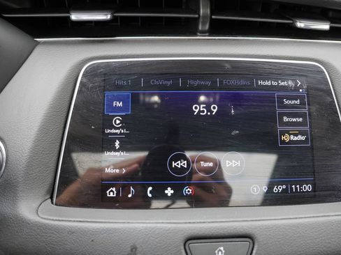 Used 2023 Cadillac XT4 Premium Luxury w/ LPO, ONYX Package AWD/4WD image 7