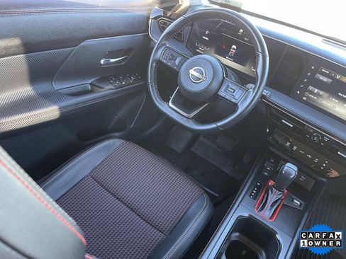 Certified 2025 Nissan Kicks SR image 15