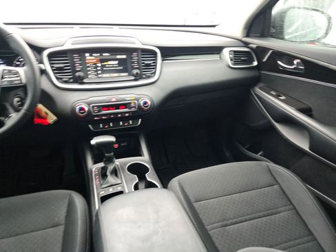 Used 2020 Kia Sorento LX w/ LX I4 Convenience Package AWD/4WD image 11