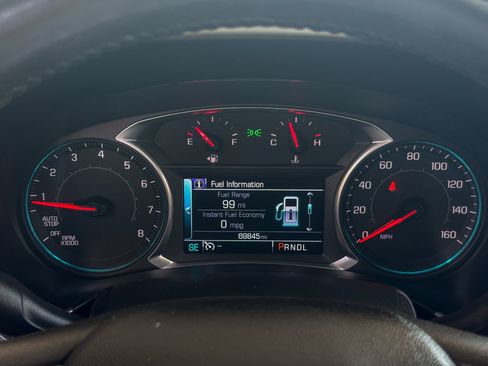 Used 2018 Chevrolet Equinox LT w/ Sun & Infotainment Package FWD image 6