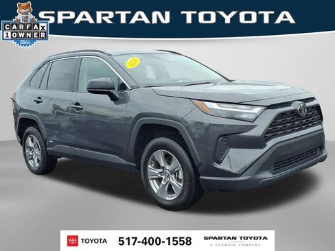 Used 2025 Toyota RAV4 LE AWD/4WD image 4