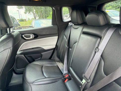 Used 2025 Jeep Compass Limited AWD/4WD image 14