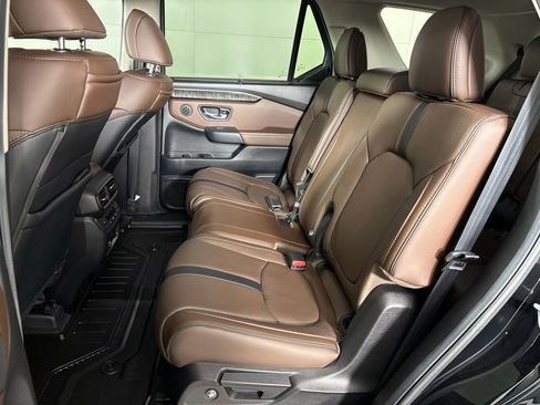 Used 2025 Honda Pilot Elite image 36