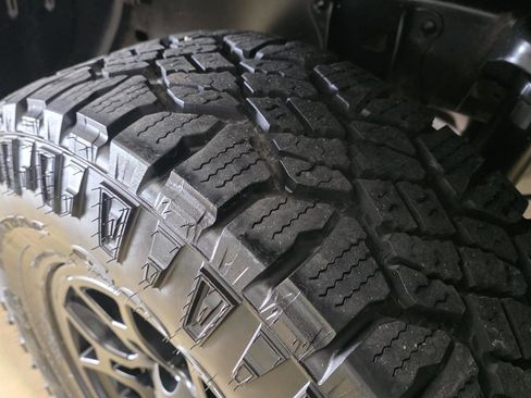 Used 2023 Toyota Tacoma SR5 w/ SX Package AWD/4WD image 8