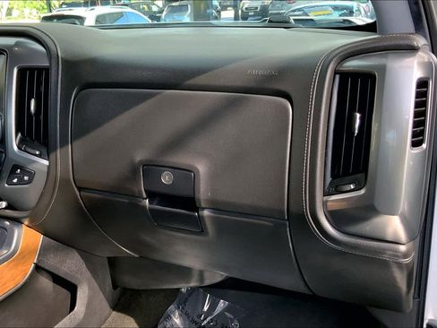 Used 2018 Chevrolet Silverado 1500 LTZ w/ Texas Edition AWD/4WD image 19