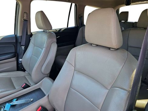 Used 2017 Honda Pilot Touring image 19
