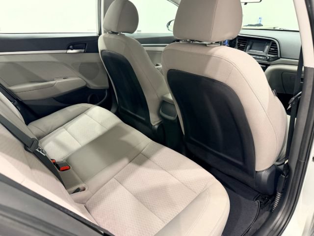 Used 2020 Hyundai Elantra SE FWD image 32
