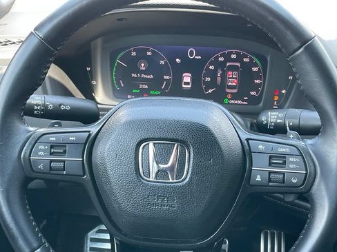 Used 2023 Honda Accord Sport image 12