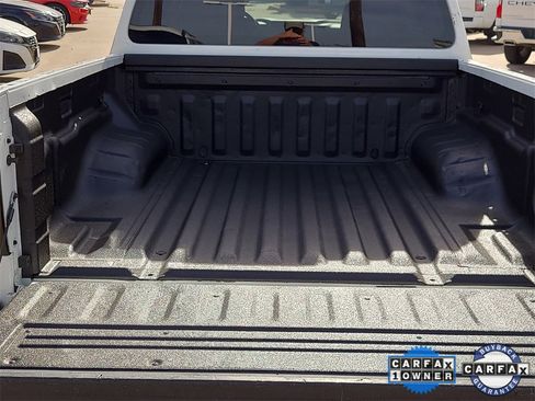 Used 2022 Nissan Frontier SV image 8