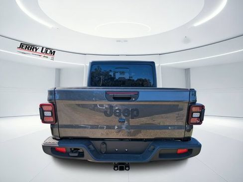 New 2026 Jeep Gladiator Sport AWD/4WD image 4