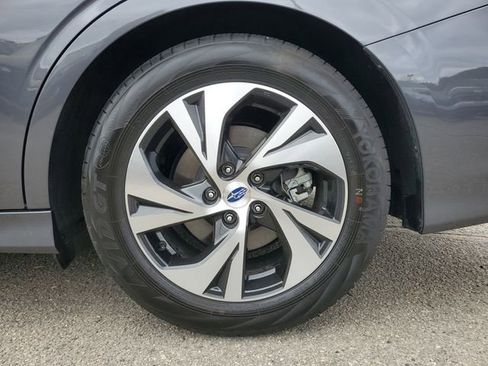 Certified 2025 Subaru Legacy Premium w/ Popular Package #1 AWD/4WD image 9