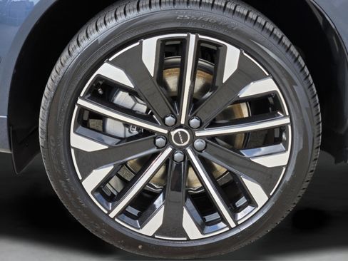 New 2026 Volvo XC60 T8 Ultra w/ Protection Package Premier AWD/4WD image 31