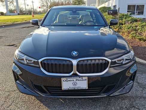 Used 2023 BMW 330i xDrive Sedan w/ Premium Package image 2