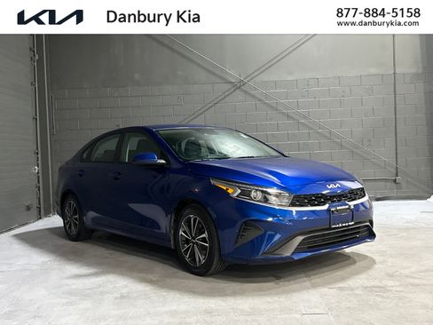 Used 2023 Kia Forte LXS FWD image 1