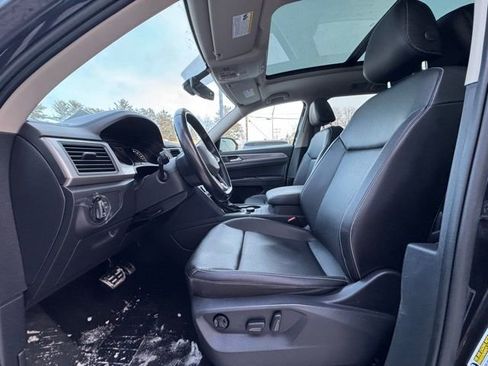 Used 2021 Volkswagen Atlas SE w/ Panoramic Sunroof Package image 10