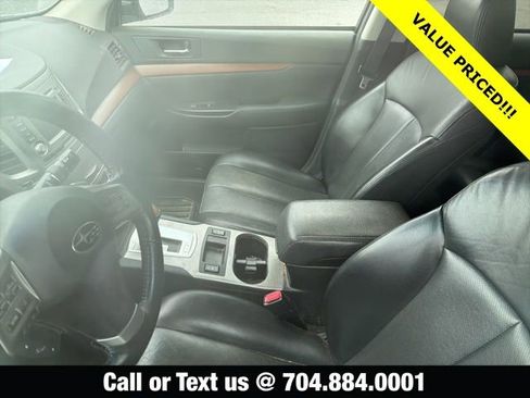 Used 2014 Subaru Outback 2.5i Limited w/ Moonroof Package image 11