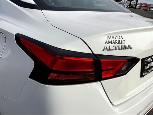 Used 2025 Nissan Altima 2.5 SV image 23