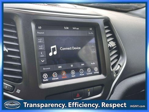 Used 2022 Jeep Cherokee Trailhawk image 27