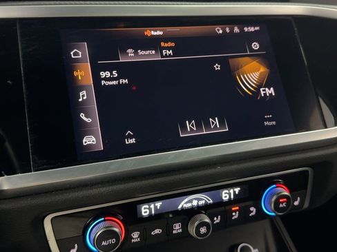 Used 2022 Audi Q3 2.0T Premium Plus image 23