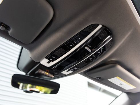 Certified 2023 Porsche Cayenne Coupe AWD/4WD image 20