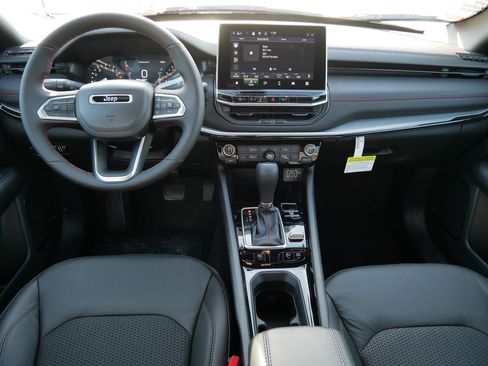 New 2026 Jeep Compass Trailhawk image 9