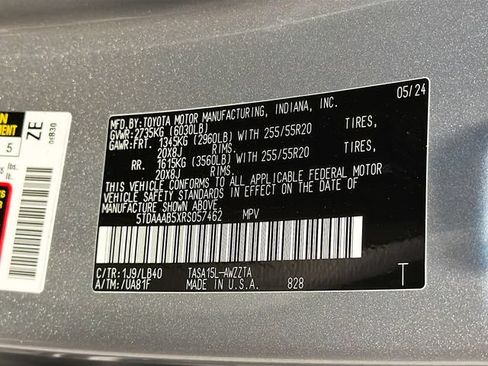 Used 2024 Toyota Grand Highlander AWD image 27