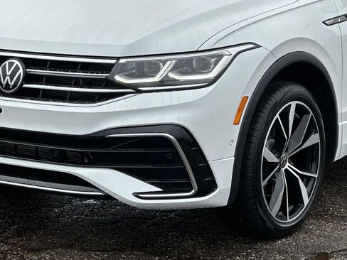 Certified 2023 Volkswagen Tiguan SEL R-Line image 8