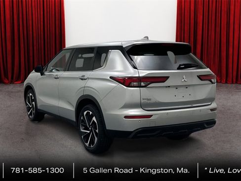 Used 2022 Mitsubishi Outlander ES image 7