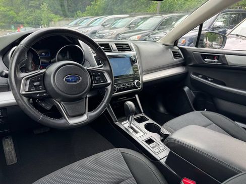 Used 2019 Subaru Outback 2.5i Premium AWD/4WD image 11