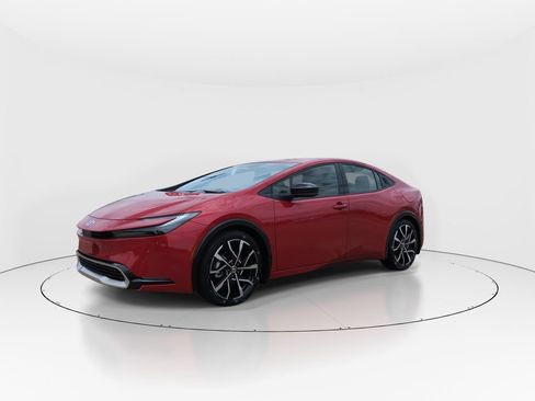 New 2026 Toyota Prius Plug-In Hybrid FWD image 4