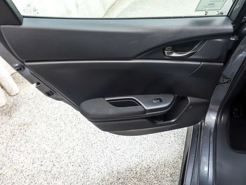 Used 2018 Honda Civic Sport image 19