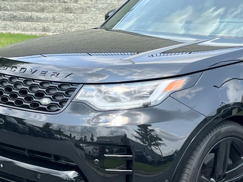 Used 2024 Land Rover Discovery Dynamic SE AWD/4WD image 12