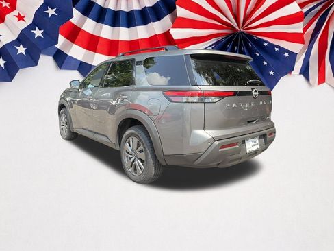 Used 2024 Nissan Pathfinder SV AWD/4WD image 24