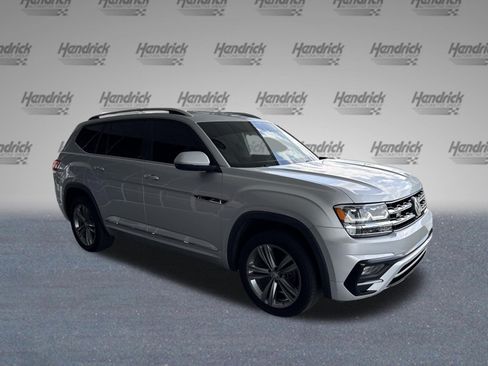 Used 2018 Volkswagen Atlas SE w/ R-Line Package FWD image 2