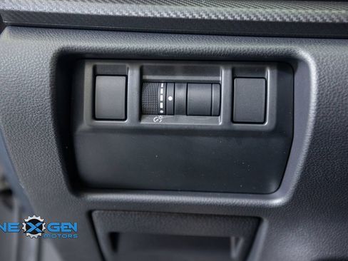 Used 2025 Subaru Crosstrek 2.5i Sport AWD/4WD image 13