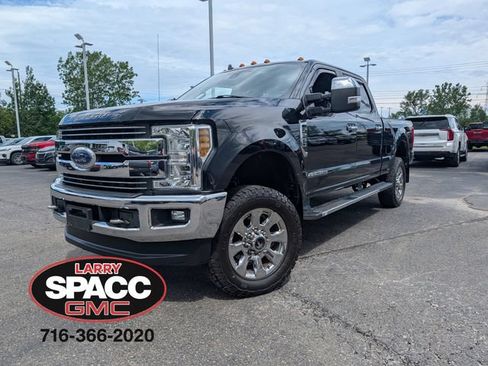 Used 2019 Ford F250 Lariat w/ Lariat Ultimate Package AWD/4WD image 1