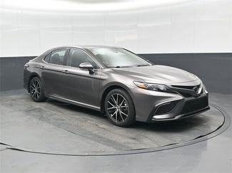 Used 2024 Toyota Camry SE video 1