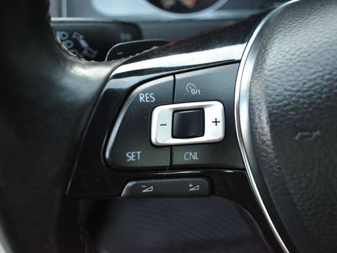 Used 2017 Volkswagen Golf Alltrack S image 14