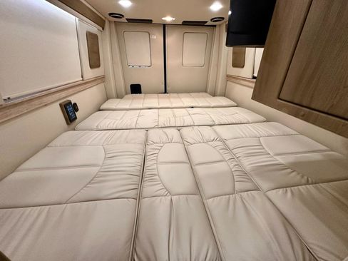 Used 2020 Mercedes-Benz Sprinter 3500 w/ Windows All Around Package image 36